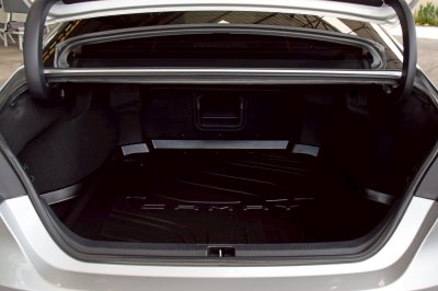 TOYOTA CAMRY 2.0G ปี 2019
