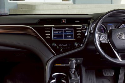 TOYOTA CAMRY 2.0G ปี 2019