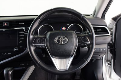 TOYOTA CAMRY 2.5 Hybrid Premium ปี 2019