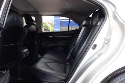 TOYOTA CAMRY 2.5 Hybrid Premium ปี 2019