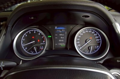 TOYOTA CAMRY 2.0G ปี 2019
