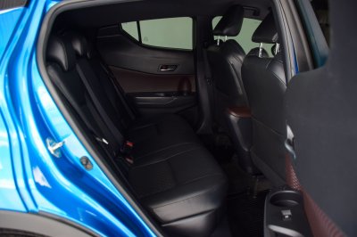 Toyota C-HR 1.8 Hybrid High AT ปี 2019