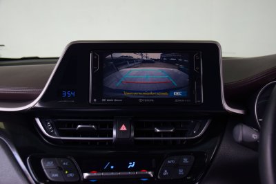 Toyota C-HR 1.8 Hybrid High AT ปี 2019