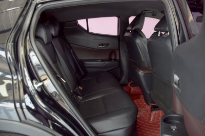 TOYOTA C-HR 1.8 Hybrid Hi AT ปี 2019