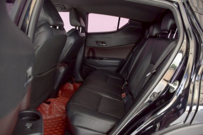 TOYOTA C-HR 1.8 Hybrid Hi AT ปี 2019