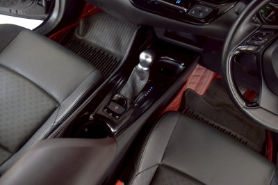 TOYOTA C-HR 1.8 Hybrid Hi AT ปี 2019