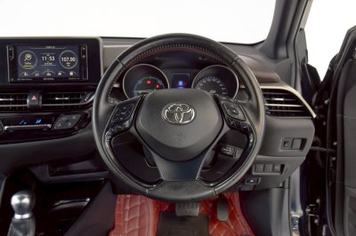 TOYOTA C-HR 1.8 Hybrid Hi AT ปี 2019