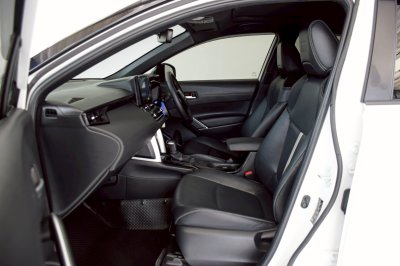 TOYOTA COROLLA CROSS 1.8 GR Sport Hybrid AT ปี 2023