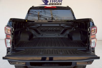 Isuzu D-Max 3.0 M V-Cross 4x4 AT ปี 2023