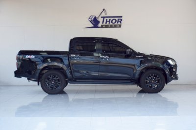 Isuzu D-Max 3.0 M V-Cross 4x4 AT ปี 2023