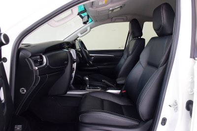 TOYOTA FORTUNER 2.4V 4WD ปี 2021