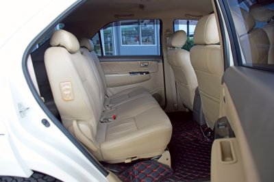 TOYOTA FORTUNER 3.0V 4WD ปี 2012