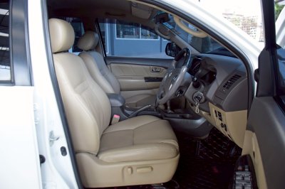 TOYOTA FORTUNER 3.0V 4WD ปี 2012