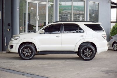 TOYOTA FORTUNER 3.0V 4WD ปี 2012