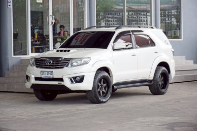 TOYOTA FORTUNER 3.0V 4WD ปี 2012