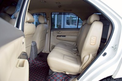 TOYOTA FORTUNER 3.0V 4WD ปี 2012