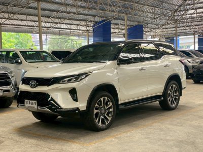 Toyota Fortuner 2.4 Legender AT ปี 2022