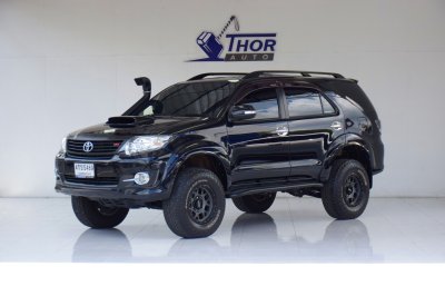 TOYOTA FORTUNER 3.0 V Midnight Shine AT ปี 2015