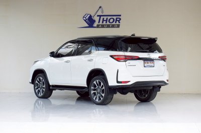 TOYOTA FORTUNER 2.8 Legender Sigma4 (Black Top) ปี 2020 จด 21