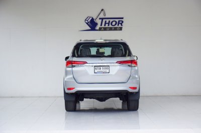 TOYOTA FORTUNER 2.4 V AT ปี 2017