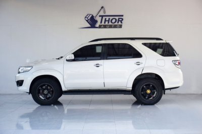 TOYOTA FORTUNER 3.0V AT ปี 2012 (โฉมหน้าแชมป์)