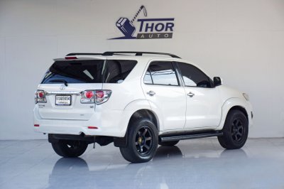 TOYOTA FORTUNER 3.0V AT ปี 2012 (โฉมหน้าแชมป์)