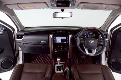 Toyota Fortuner 2.4V AT ปี 2018