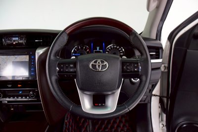 Toyota Fortuner 2.4V AT ปี 2018