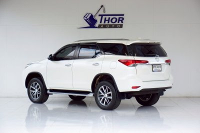 Toyota Fortuner 2.4V AT ปี 2018