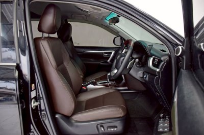 TOYOTA FORTUNER 2.4V AT ปี 2018