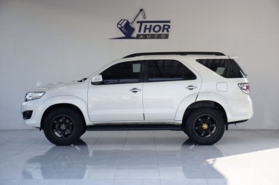 TOYOTA FORTUNER 3.0V AT ปี 2012 (โฉมหน้าแชมป์)