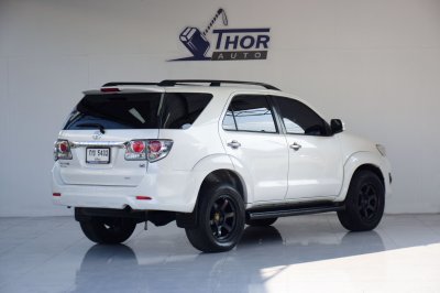 TOYOTA FORTUNER 3.0V AT ปี 2012 (โฉมหน้าแชมป์)