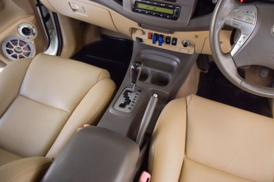 TOYOTA FORTUNER 3.0V AT ปี 2012 (โฉมหน้าแชมป์)