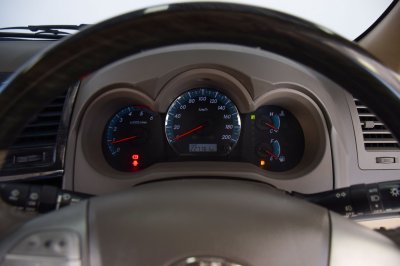 TOYOTA FORTUNER 3.0V AT ปี 2012 (โฉมหน้าแชมป์)