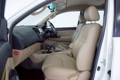 TOYOTA FORTUNER 3.0 TRD Sportivo 4WD ปี 2012