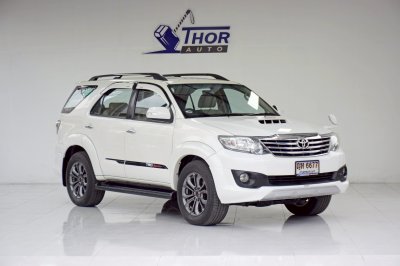 TOYOTA FORTUNER 3.0 TRD Sportivo 4WD ปี 2012