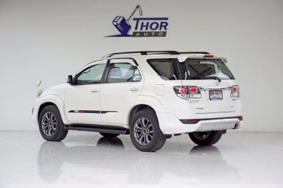 TOYOTA FORTUNER 3.0 TRD Sportivo 4WD ปี 2012