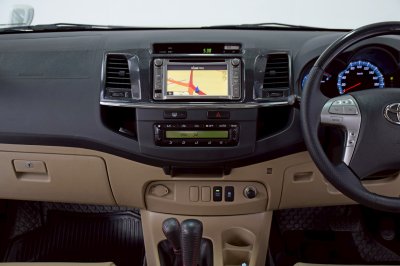 TOYOTA FORTUNER 3.0 TRD Sportivo 4WD ปี 2012