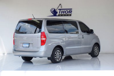 HYUNDAI H-1 2.5 Touring AT ปี 2020