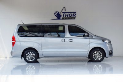 HYUNDAI H-1 2.5 Touring AT ปี 2020