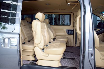 Hyundai H1 2.5 Maesto Deluxe ปี 2011