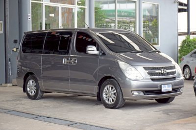 Hyundai H1 2.5 Maesto Deluxe ปี 2011