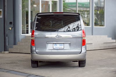 Hyundai H1 2.5 Maesto Deluxe ปี 2011