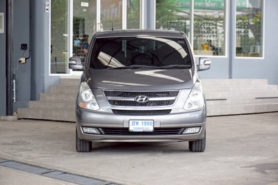 Hyundai H1 2.5 Maesto Deluxe ปี 2011