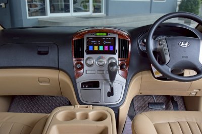 Hyundai H1 2.5 Maesto Deluxe ปี 2011