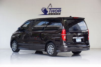 HYUNDAI H-1 2.5 Deluxe AT ปี 2019 (Minorchange)