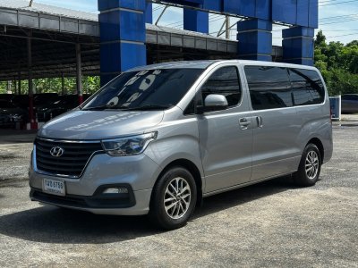 HYUNDAI H-1 2.5 Touring AT ปี 2020