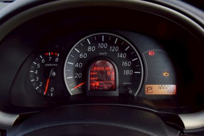 Nissan March 1.2VL ปี 2012