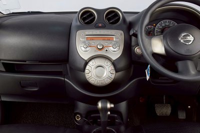 Nissan March 1.2VL ปี 2012