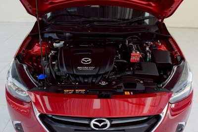 Mazda 2 1.3 Sport High Connect Hatchback ปี 2019 AT